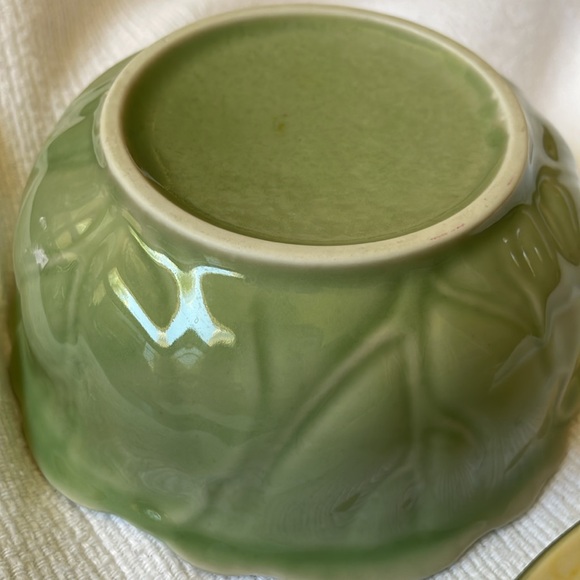 VTG Porcelain Ceramic Cabbage or Lettuce Ware Covered Bowl - Picture 6 of 9